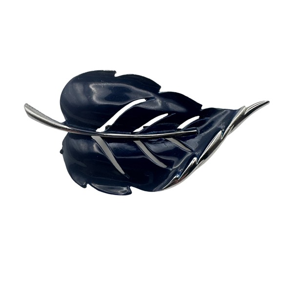 The Unbranded Brand Jewelry - Vintage Leaf Brooch Navy Blue Enamel Silver Tone Leaves Spring